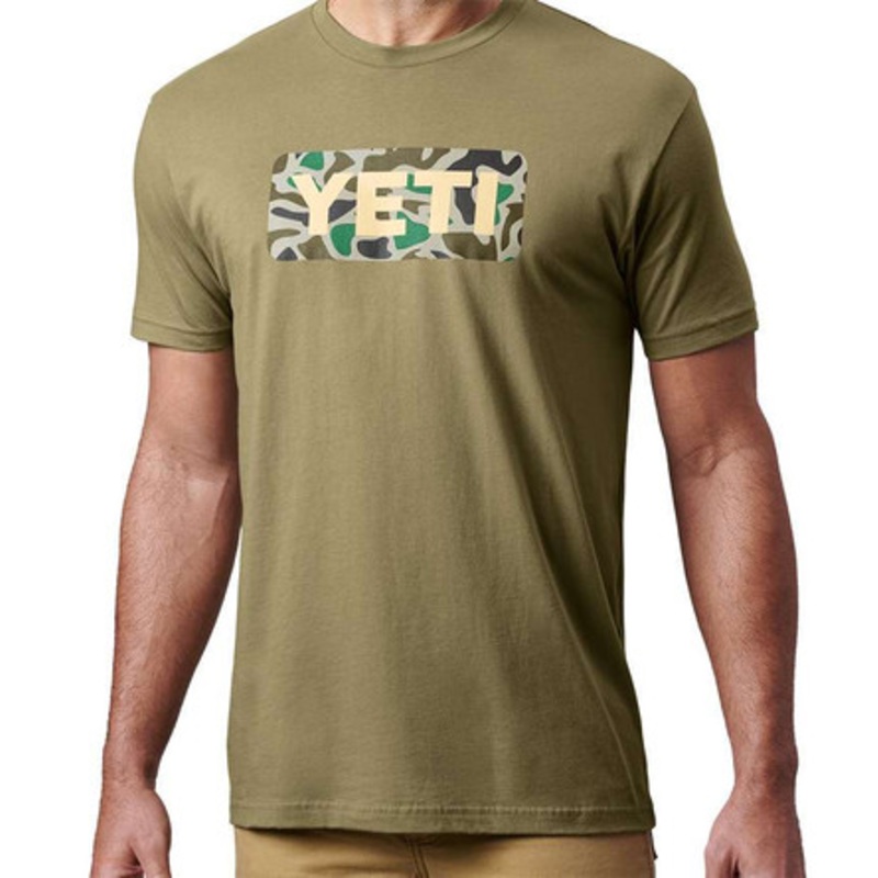 YETI Logo Badge Duck Camo Short Sleeve T-Shirt – Military – Medium