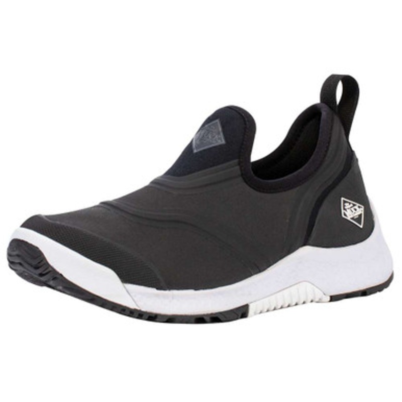 Muck Boots Women’s Outscape Low Shoe – Black – 10